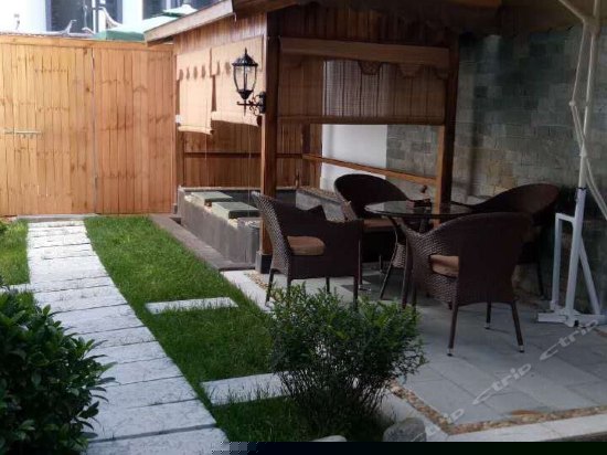 云泉火山汤池花园豪华保健套房