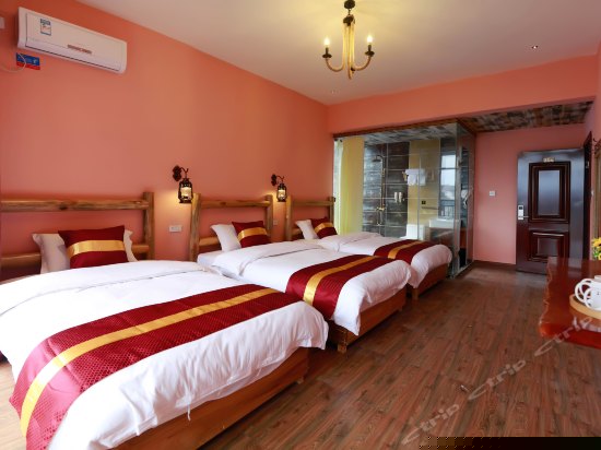 阳台山景三人间