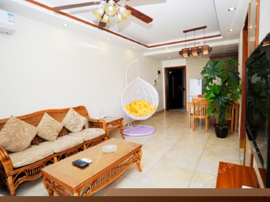 阳台海景两室两厅精装套房