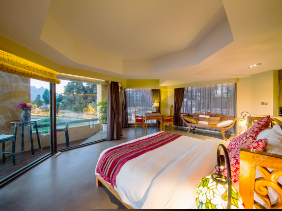 湖畔雪山豪华房