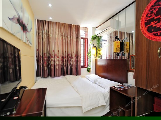 临街景观大床房A