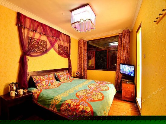 阳光精品大床房