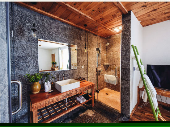 S207海景飘窗榻榻米家庭房