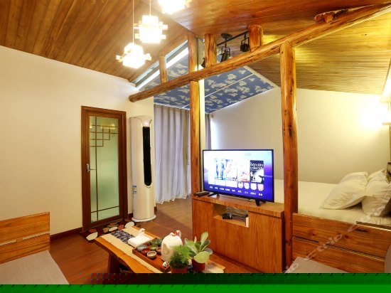 云·花园星空影视大套房