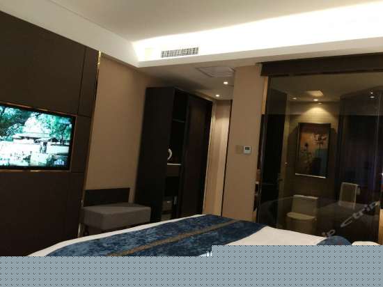 和颐商务大床房