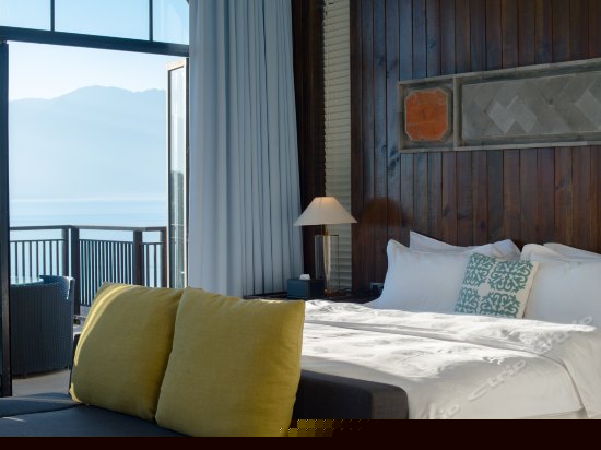 山居院露台海景房