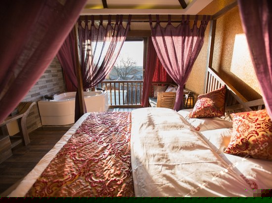 二楼精品观景大床