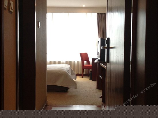 华清苑客栈标准间