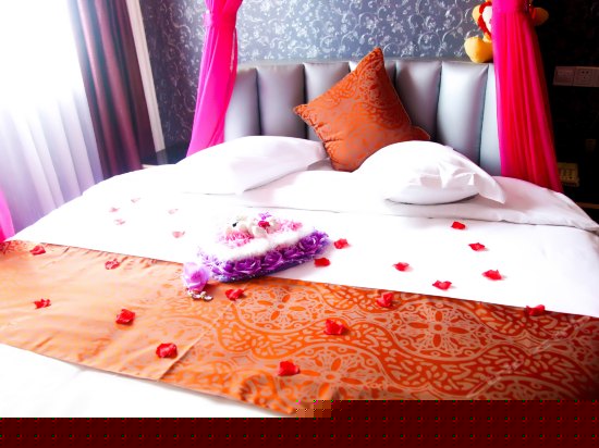 影院圆床豪华情侣房