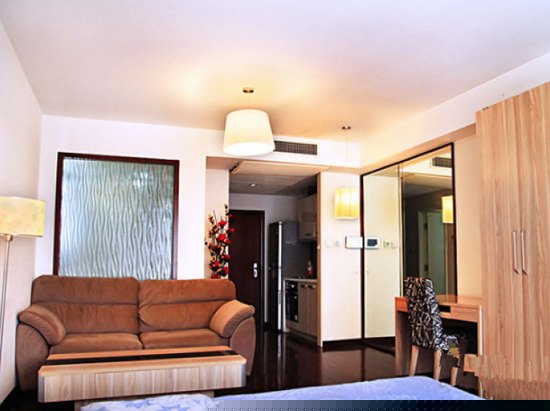 豪华商务大床房