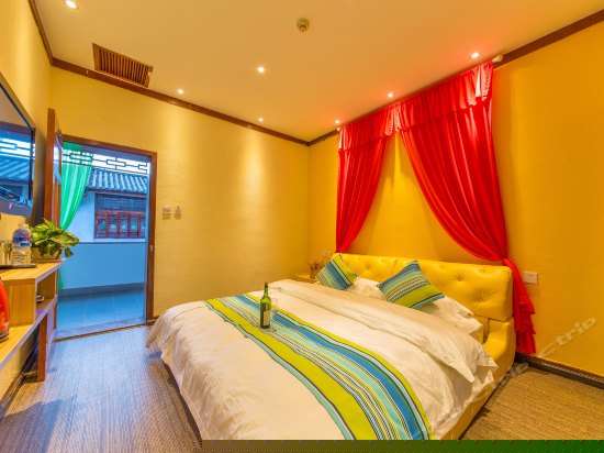 豪华舒适大床房