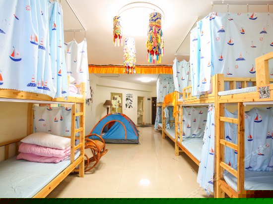 全江景大阳台独卫多人间(床位)