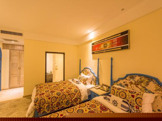 海景花园阳台标准间