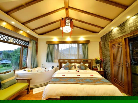 豪华观景浴缸房