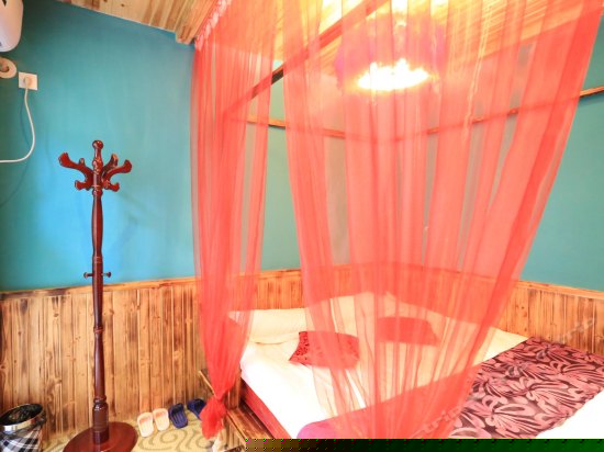 梦栖红尘架子床