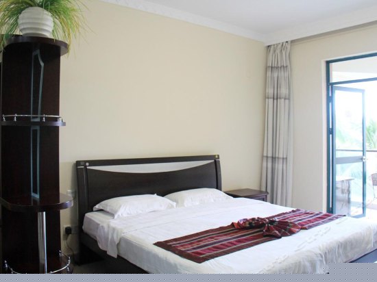 豪华园景大床房