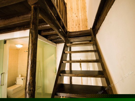 暖绿风情复式大床套间