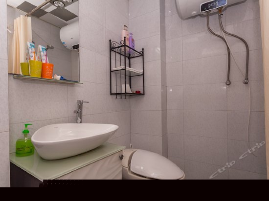 爱系列舒适大床房