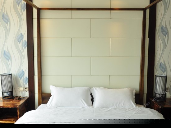 星辉星空榻榻米大床房