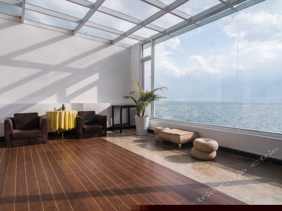 普通海景大床房