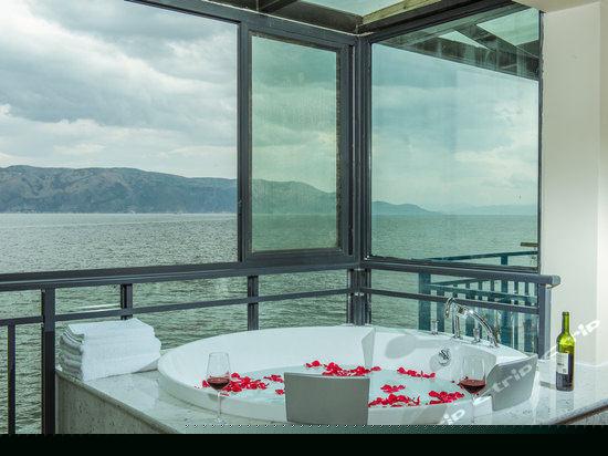 270度豪华海景套房