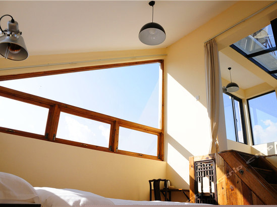 九重葛-复式星空海景大床房