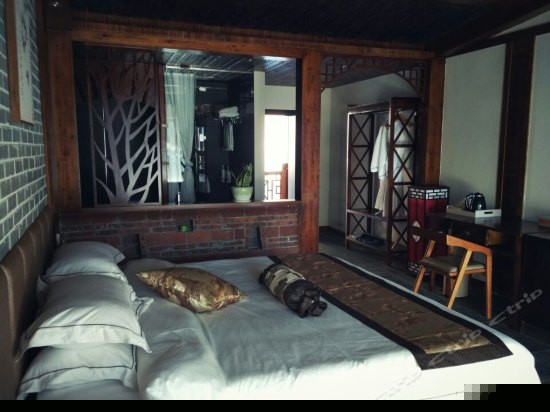 豪华阳台观景大床房