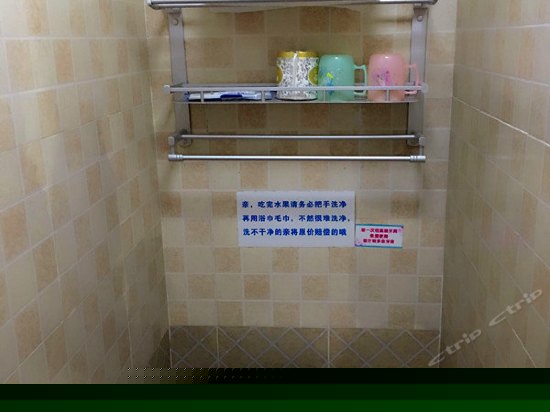 温馨蜜月大床房