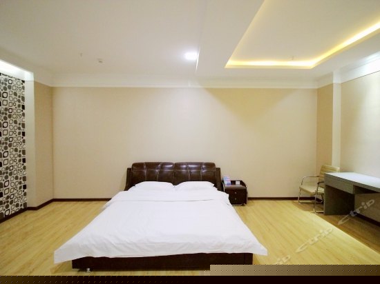 普通大床房（无窗）