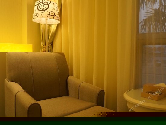 台式标准双人房（满屋世界）