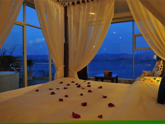 独立露台海景大床房