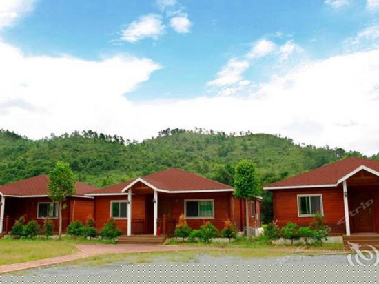 木屋三卧室温泉别墅