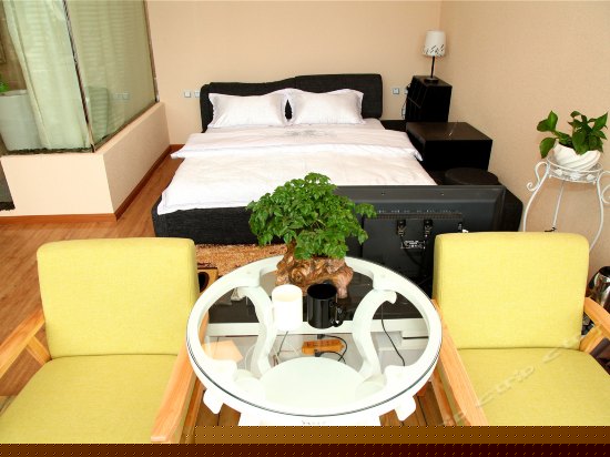 深蓝海景日出房