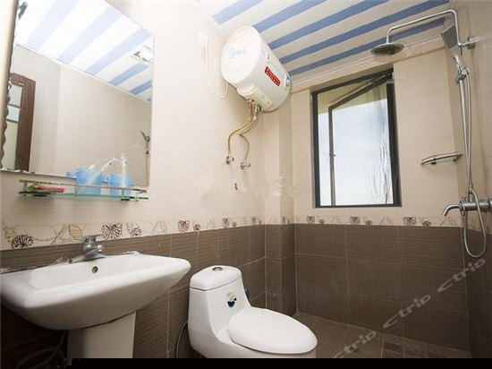 大阳台雅致两室一厅海景房