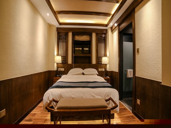 藏式风情豪华大床房