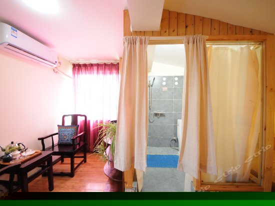 榻榻米空调大床房