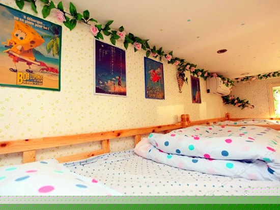 女生独卫私密八人间（床位房）