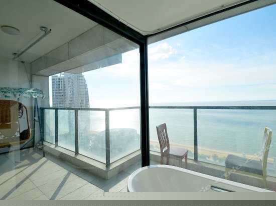 温馨全海景情侣房