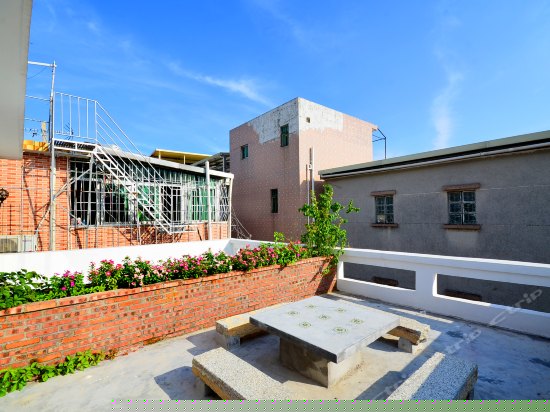 301无敌山景阳台阳台大床房