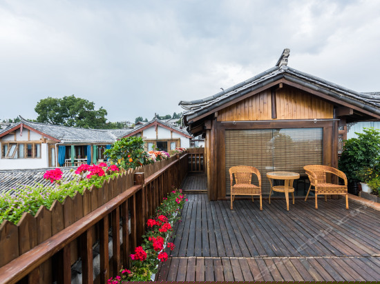 富贵牡丹空中花园复式大床房