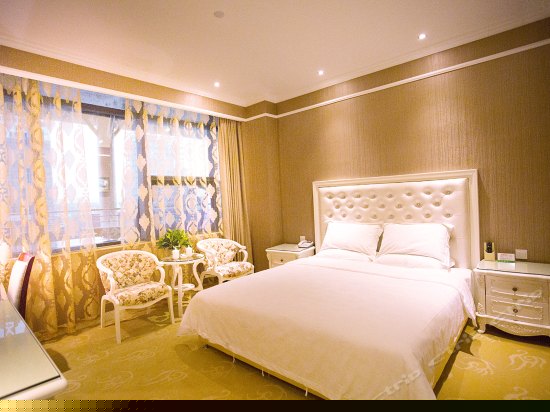 豪华大床房