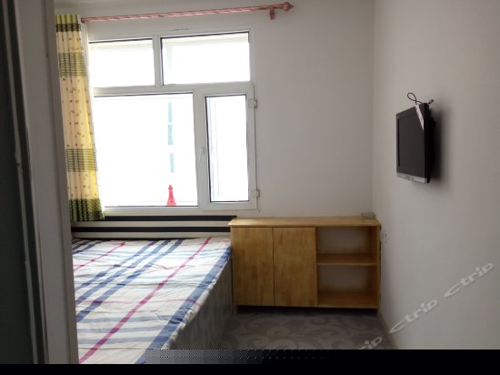 普通三人火炕间