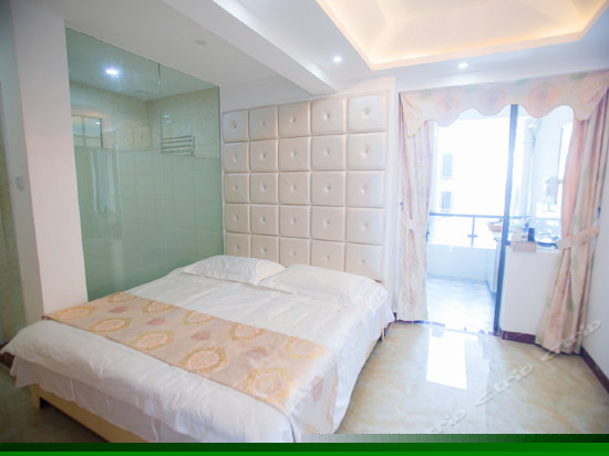 阳台园景大床房