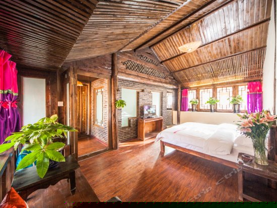 阳光观景大床房