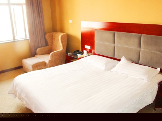 豪华商务大床房