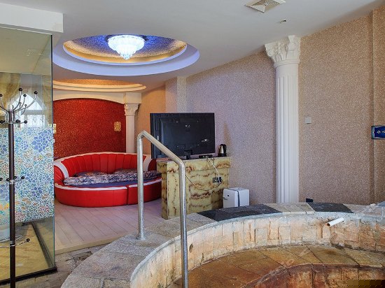 VIP主题室内温泉客房