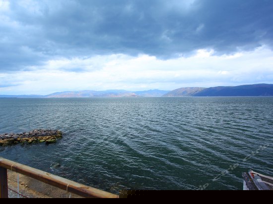 三世（豪华亲海露台大床房）