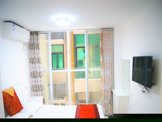 精装园景三房两厅双阳台套房