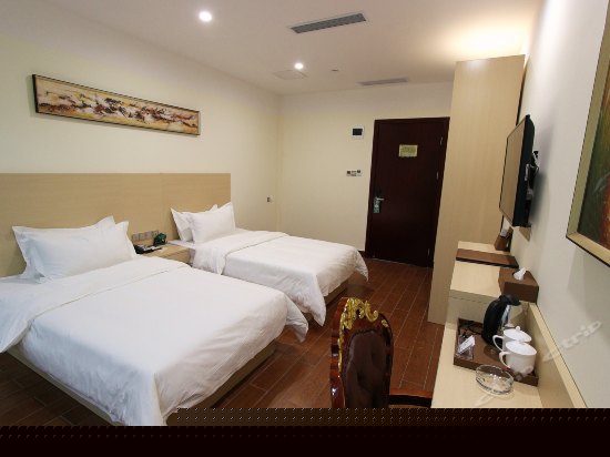 高级双人房（无窗）