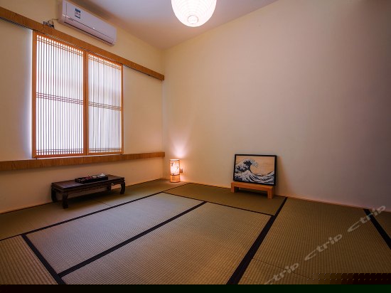 日式榻榻米房